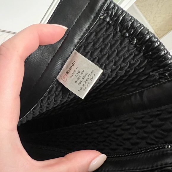 Blondo Waterproof Boots size 7.5 - Picture 2 of 9